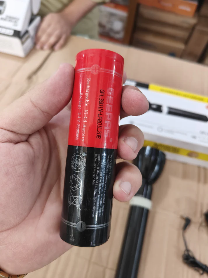 Geepas 3801 Flashlight torch Original Product - Image 3