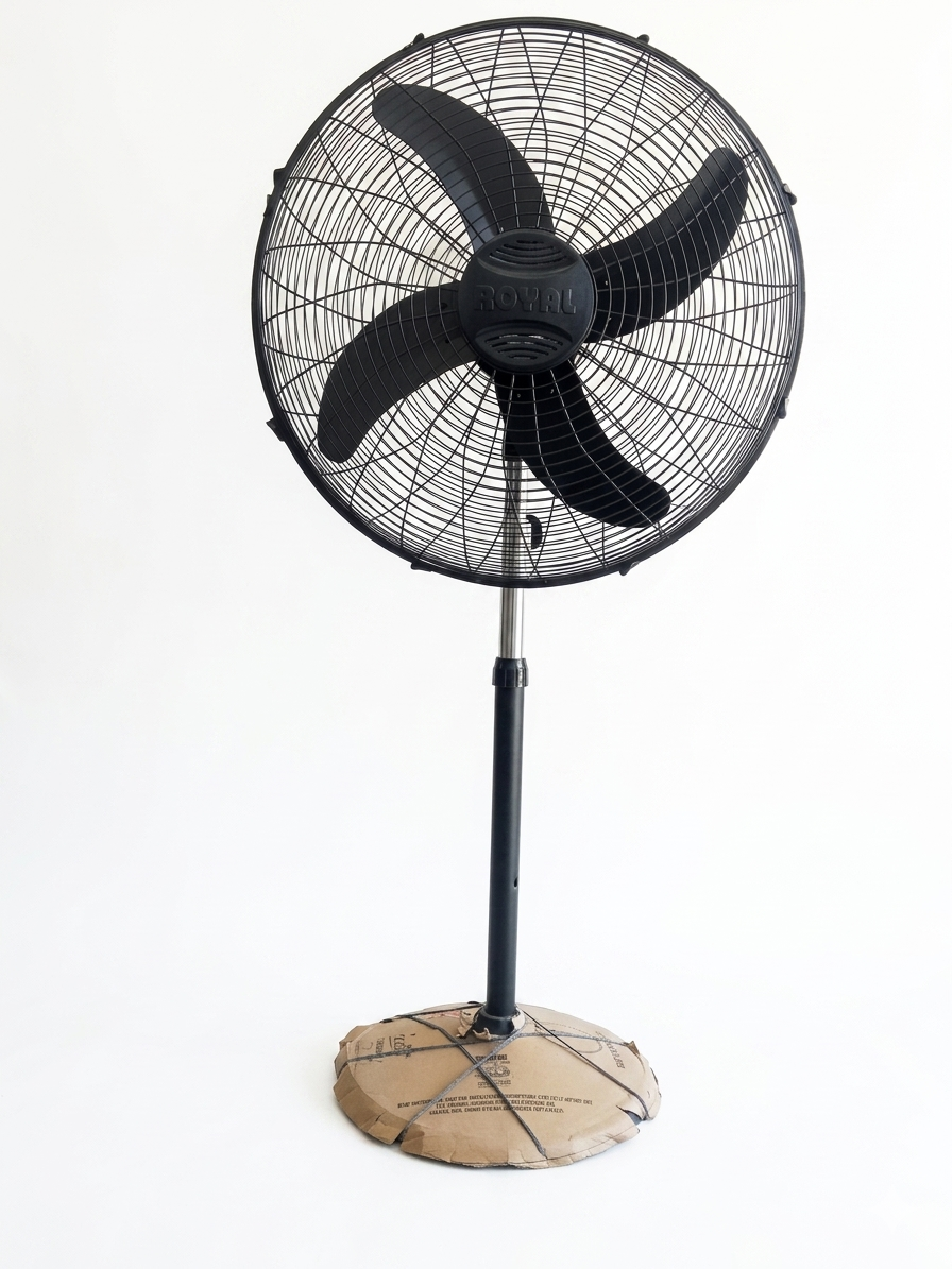 Royal pedestal fan  24"